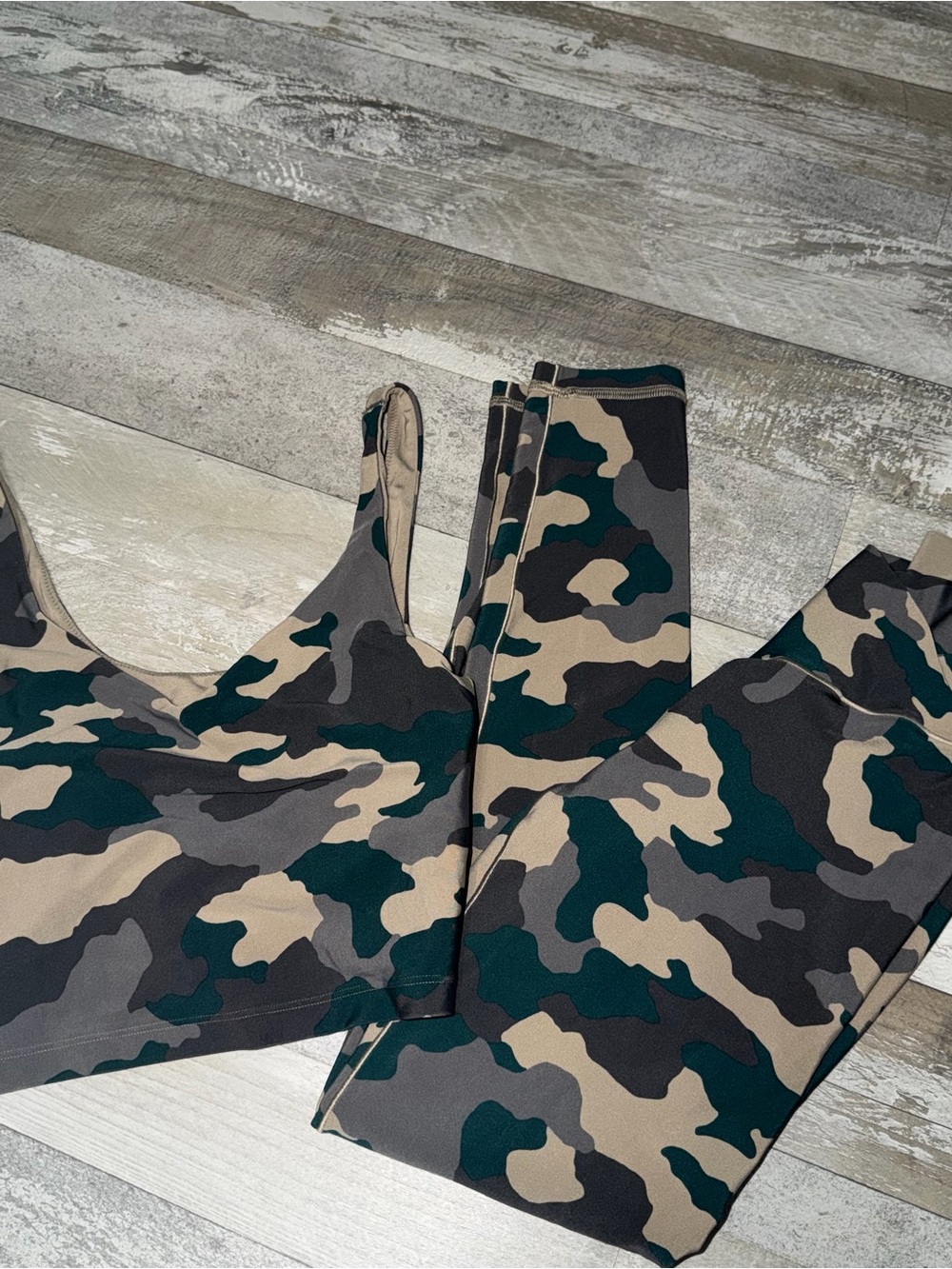 Offline by Aerie Real Me Recharge Sports Bra & Leggings Set Camo Size S - Picture 6 of 6